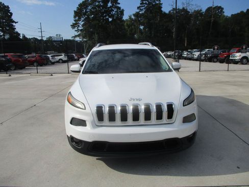 Used 2014 Jeep Cherokee Latitude w/ Comfort/Convenience Group FWD image 19