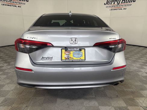 Used 2022 Honda Civic Sport image 5