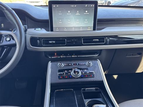 Used 2022 Lincoln Aviator Reserve w/ Equipment Group 201A image 10