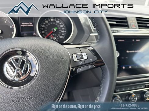 Used 2020 Volkswagen Tiguan SE w/ Panoramic Sunroof Package AWD/4WD image 32