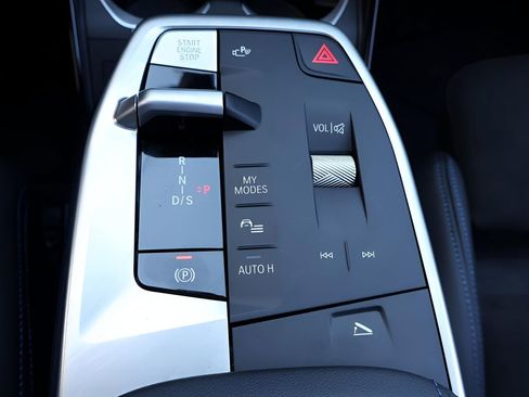 Used 2026 BMW X1 M35i w/ Technology Package image 26