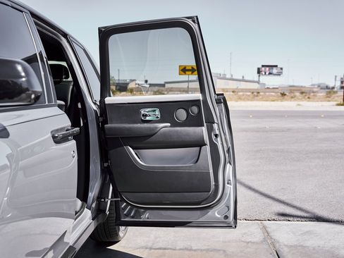 Used 2023 Rolls-Royce Cullinan image 29