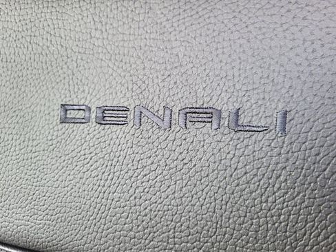 New 2025 GMC Sierra 2500 Denali w/ Denali Reserve Package image 21
