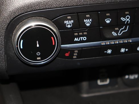 Used 2024 Ford Escape ST-Line image 31