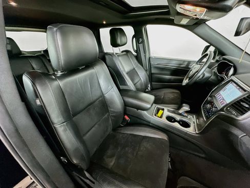 Used 2018 Jeep Grand Cherokee Altitude AWD/4WD image 33