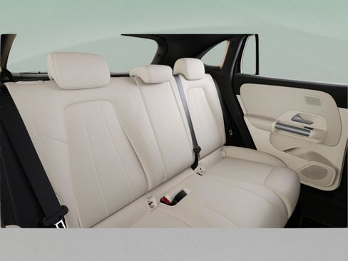 Certified 2026 Mercedes-Benz GLA 250 image 44