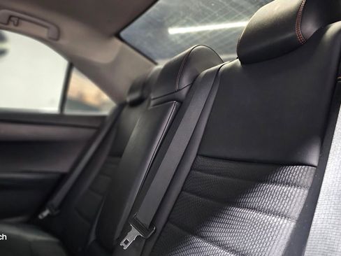 Used 2017 Toyota Camry SE FWD image 31