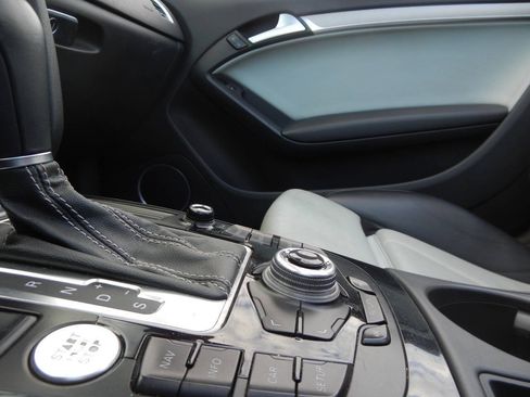 Used 2010 Audi S5 Prestige AWD/4WD image 35