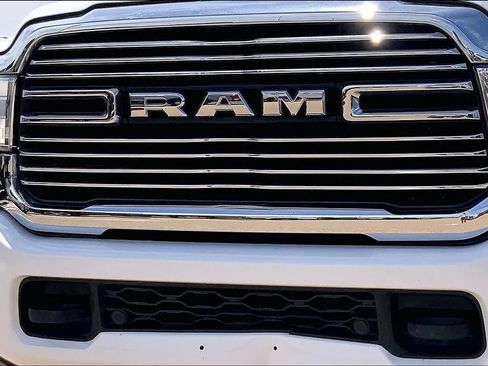 Used 2024 RAM 2500 Laramie w/ Safety Group AWD/4WD image 30