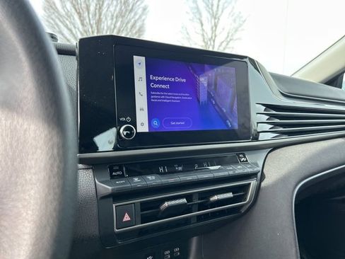 Used 2025 Toyota Camry LE image 21