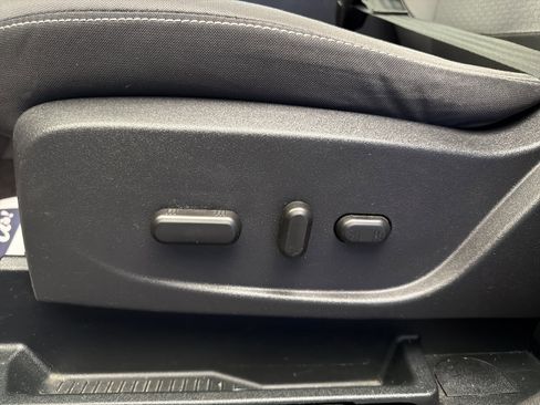 Used 2017 Ford Escape SE image 12