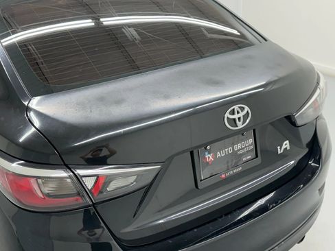 Used 2017 Toyota Yaris iA image 12