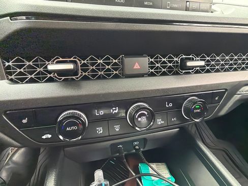 Used 2025 Honda Accord SE image 17