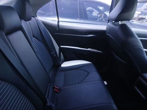 Used 2021 Toyota Camry SE w/ Convenience Package FWD image 17