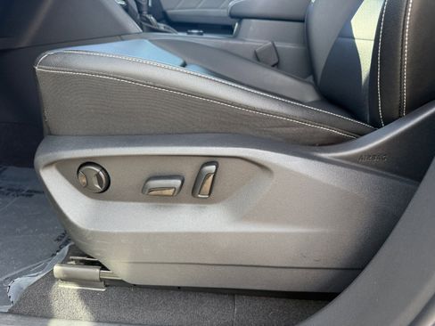 Used 2023 Volkswagen Atlas SE w/ Panoramic Sunroof Package image 10