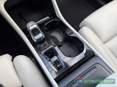 Used 2023 Volvo XC40 B4 Plus w/ Protection Package Premier FWD image 25