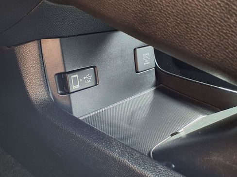 Used 2017 Honda Civic EX image 9