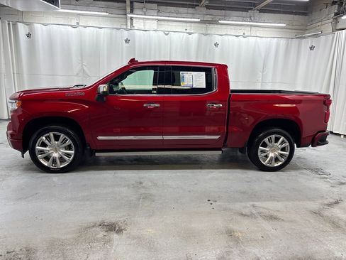 Used 2025 Chevrolet Silverado 1500 High Country image 3