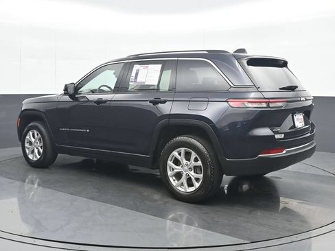 Used 2023 Jeep Grand Cherokee Limited AWD/4WD image 4