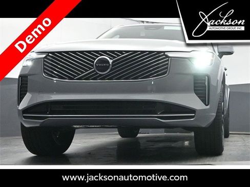 New 2025 Volvo XC90 B5 Core w/ Protection Package image 31