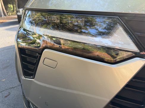 Used 2024 Lexus GX 550 AWD/4WD image 12