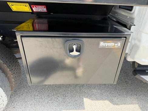 Used 2024 Ford F550 4x4 Regular Cab Super Duty image 13