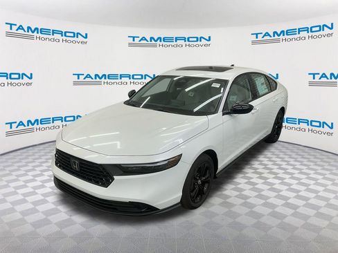 New 2025 Honda Accord SE image 1