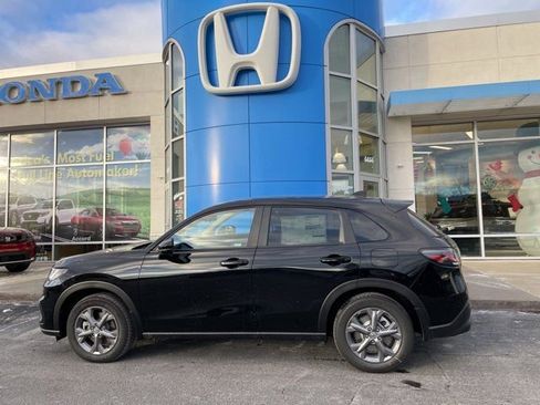 New 2026 Honda HR-V LX image 2