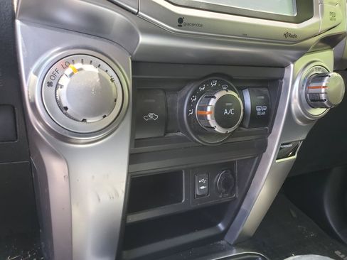 Used 2015 Toyota 4Runner SR5 RWD image 22