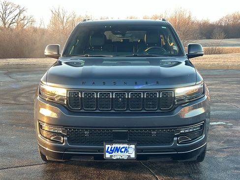 Used 2023 Jeep Wagoneer Series II w/ Convenience Group I AWD/4WD image 7