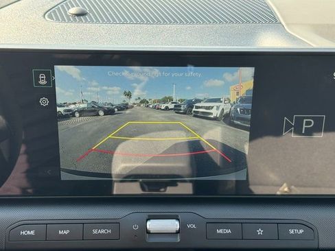 New 2025 Kia K4 LXS image 18