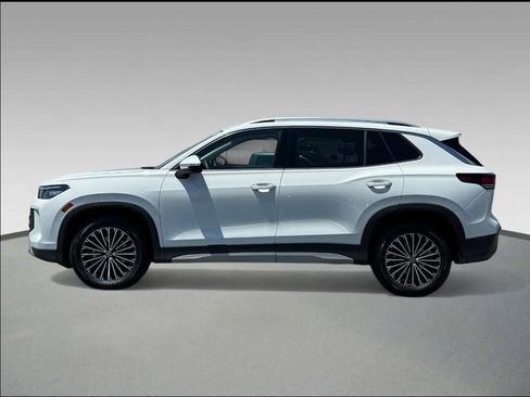 New 2025 Volkswagen Tiguan S image 3