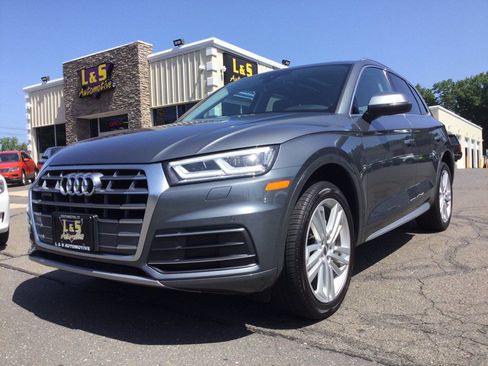 Used 2018 Audi Q5 2.0T Premium Plus w/ Premium Plus Package AWD/4WD image 2