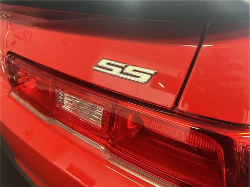 Used 2015 Chevrolet Camaro SS w/ SS Performance Package RWD image 6