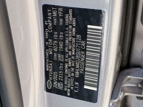 New 2025 Hyundai Elantra SEL image 32