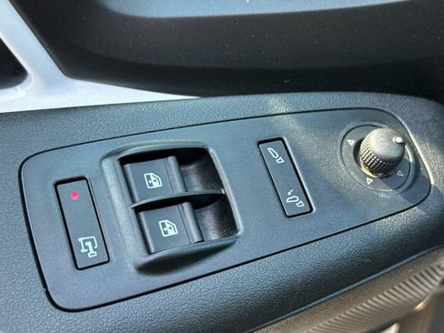 Used 2025 RAM ProMaster 2500 w/ Convenience Group FWD image 8