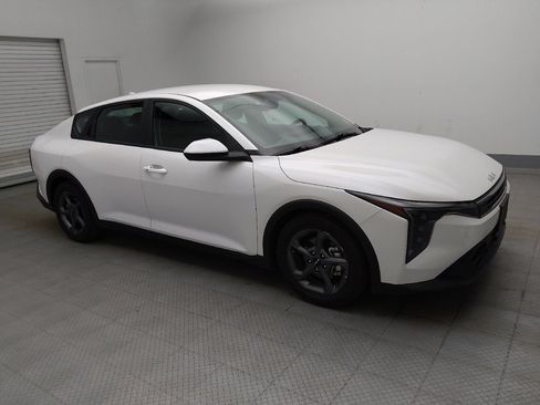 Used 2025 Kia K4 FWD image 11
