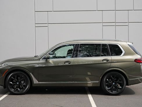 Used 2025 BMW X7 xDrive40i AWD/4WD image 56