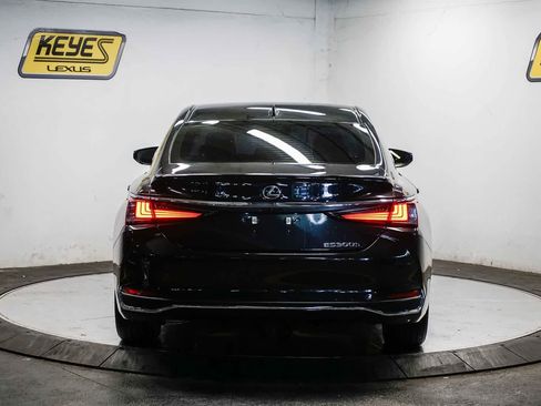 Used 2024 Lexus ES 300h w/ Premium Package image 3