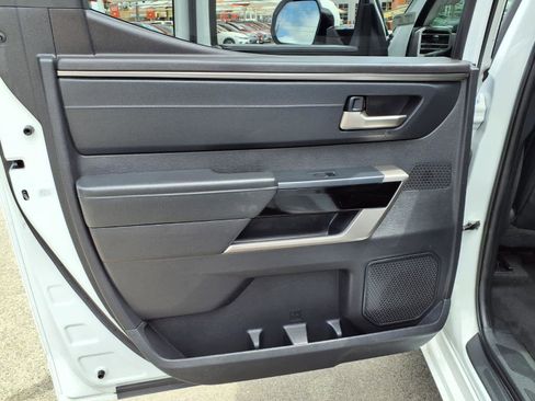 Used 2022 Toyota Tundra Limited AWD/4WD image 10