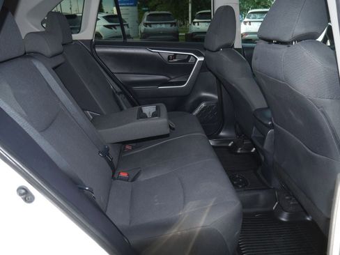 Used 2019 Toyota RAV4 LE w/ All Weather Liner Package AWD/4WD image 22