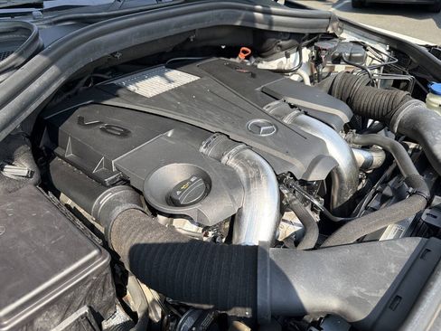 Used 2014 Mercedes-Benz GL 450 4MATIC image 12