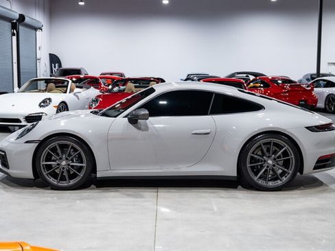Used 2024 Porsche 911 Carrera T RWD image 3