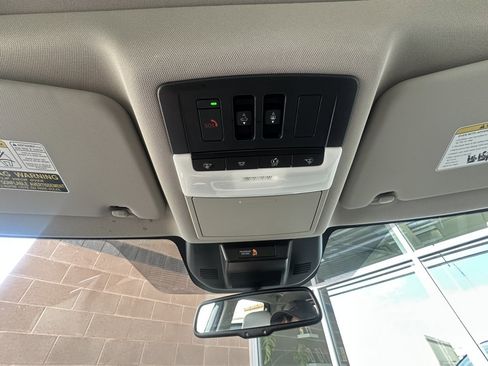 Used 2023 Nissan Rogue SL image 30