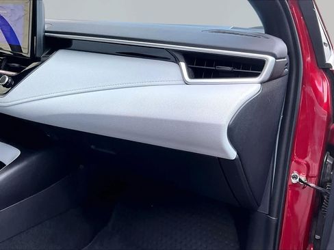 Certified 2025 Toyota Corolla SE FWD image 19