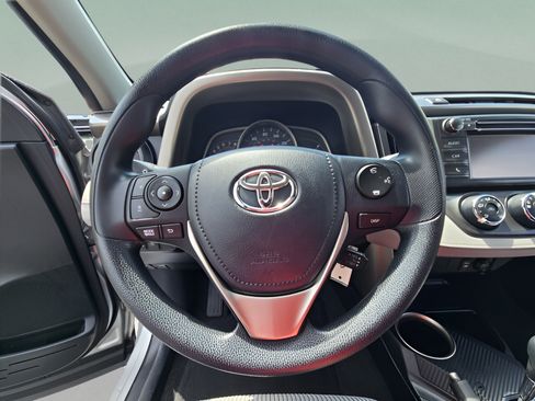 Used 2015 Toyota RAV4 LE FWD image 20