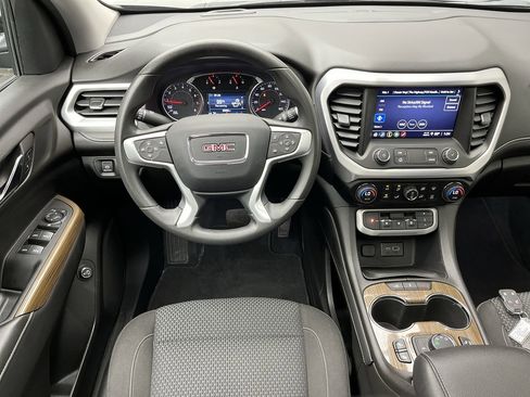 Certified 2023 GMC Acadia SLE w/ Driver Convenience Package image 15