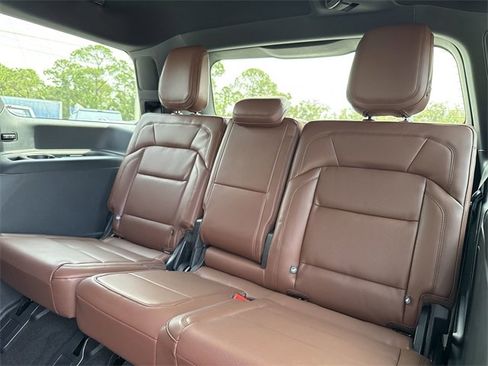 New 2025 Lincoln Navigator Reserve image 22