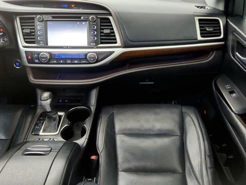 Used 2015 Toyota Highlander Limited Platinum FWD image 58