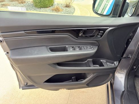 Used 2023 Honda Odyssey Elite image 13